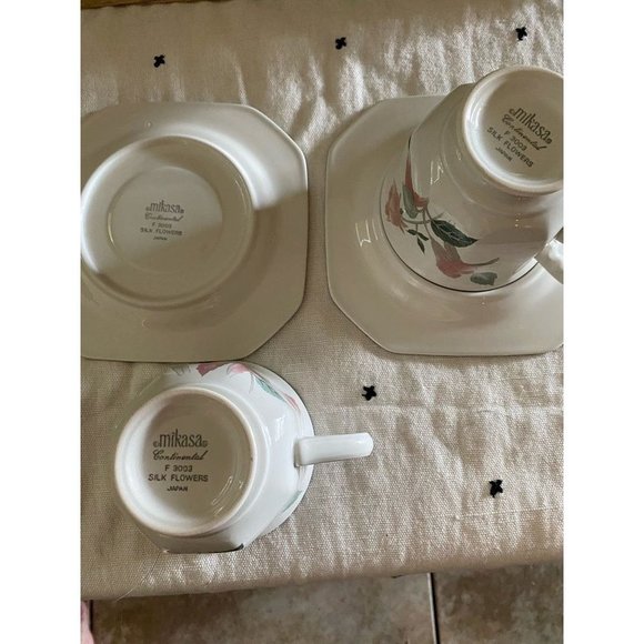 Mikasa Lot of 2 VTG Continental Teacup and Saucer Sets Pink Silk Flowers F 3003 - Picture 7 of 9